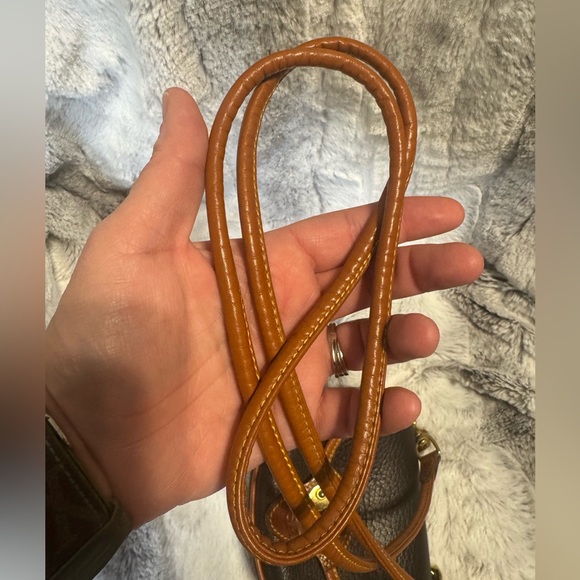 Dooney & Bourke - Calvary Body Bag/Belt Bag Navy Vintage - EUC R74 - Picture 14 of 15